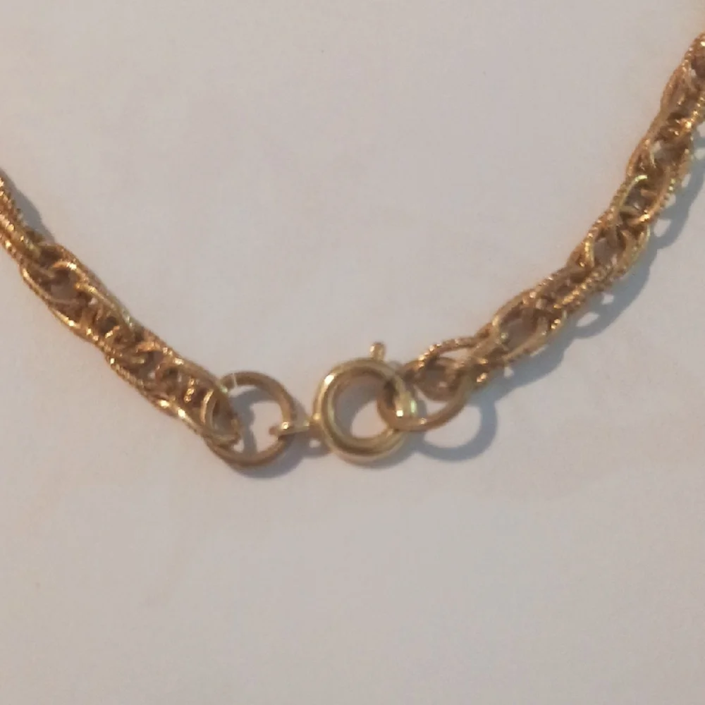 Florenza Gold Filigree Necklace - Picture 5 of 7